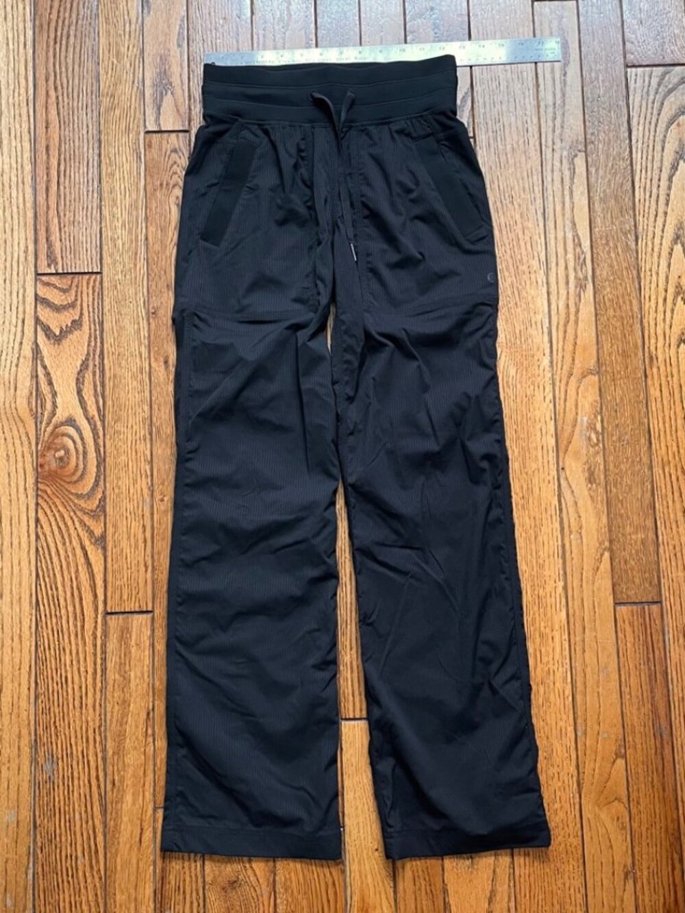 Lululemon Lightweight Casual Pant Drawstring Black 25in Waist At Rest